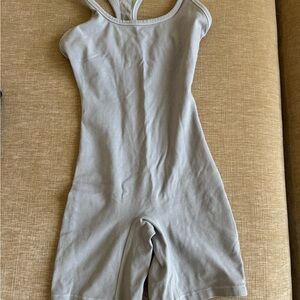 Skims outdoor basic mid thigh bodysuit. Gray Sleeveless Bodysuit